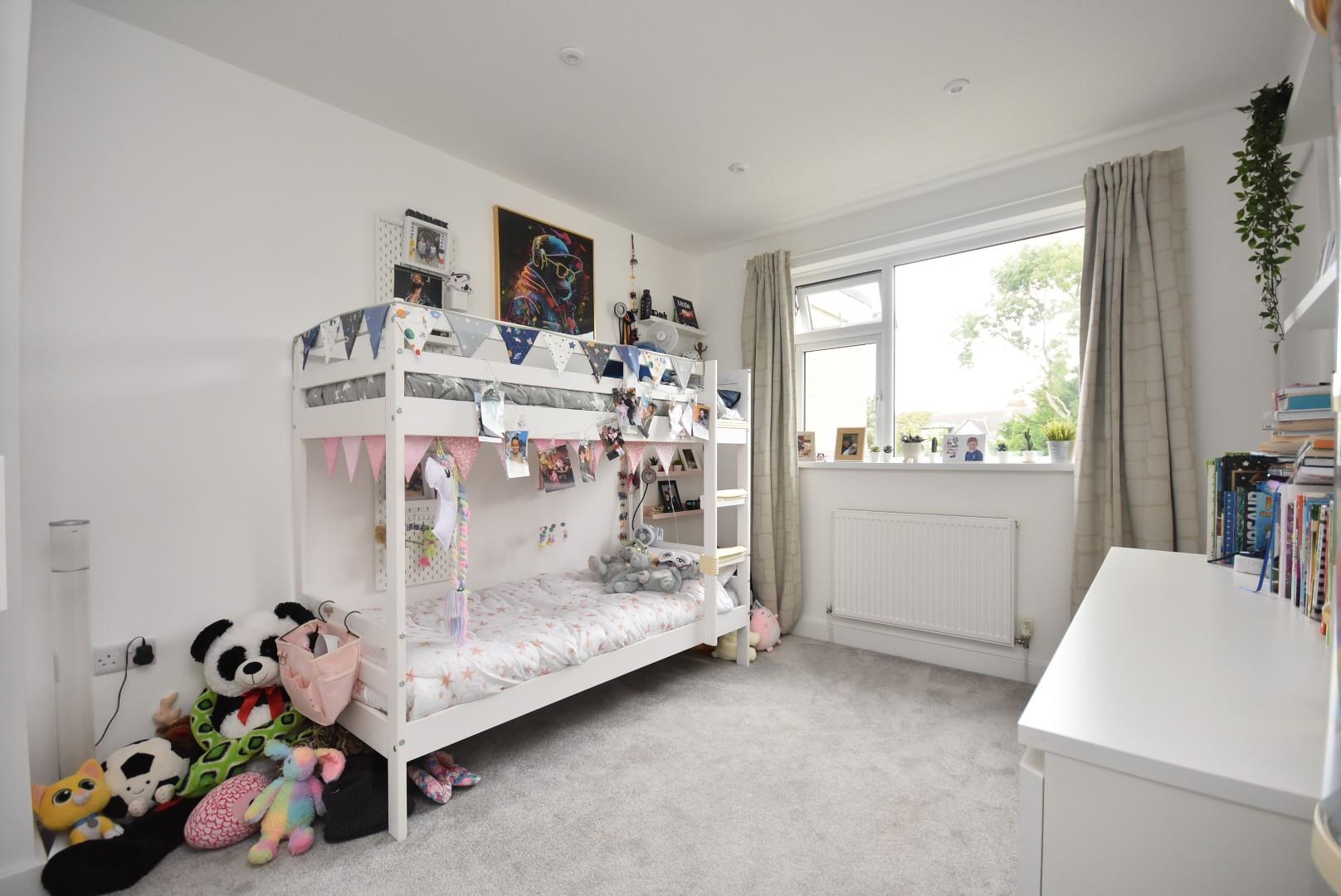 8 St. Nicholas House, Bradford Place, Penarth, CF64 1AL